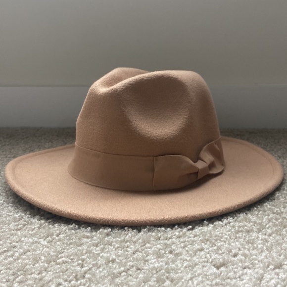 Accessories - Women’s Tan Wide Brim Hat With Adjustable Tie